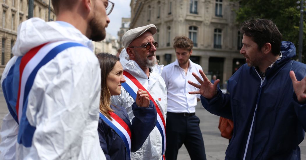 Visite des députés lors de l'action showroom Le Gaulois à Paris