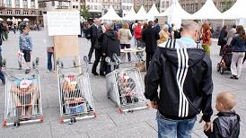 Action devant Monoprix